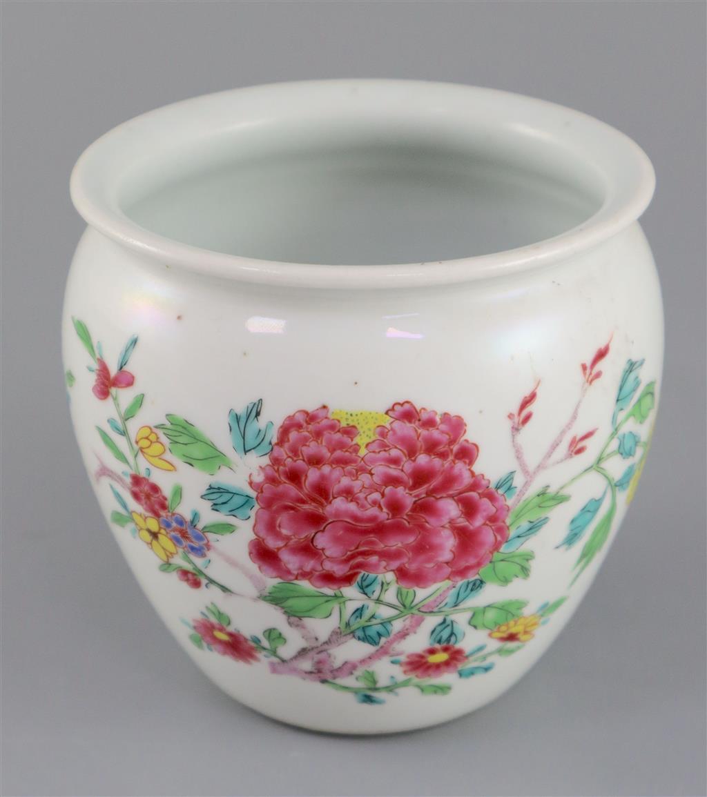 An unusual Chinese famille rose small jardiniere, Qianlong period, 11cm high, 12cm diameter